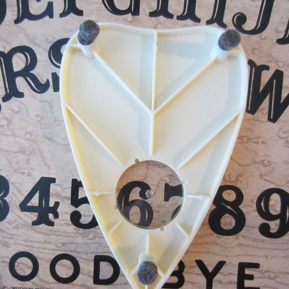 VINTAGE OUIJA BOARD GAME/PARKR BROTHERS/WILLIAM FULD, NO BOX - Picture 4 of 10